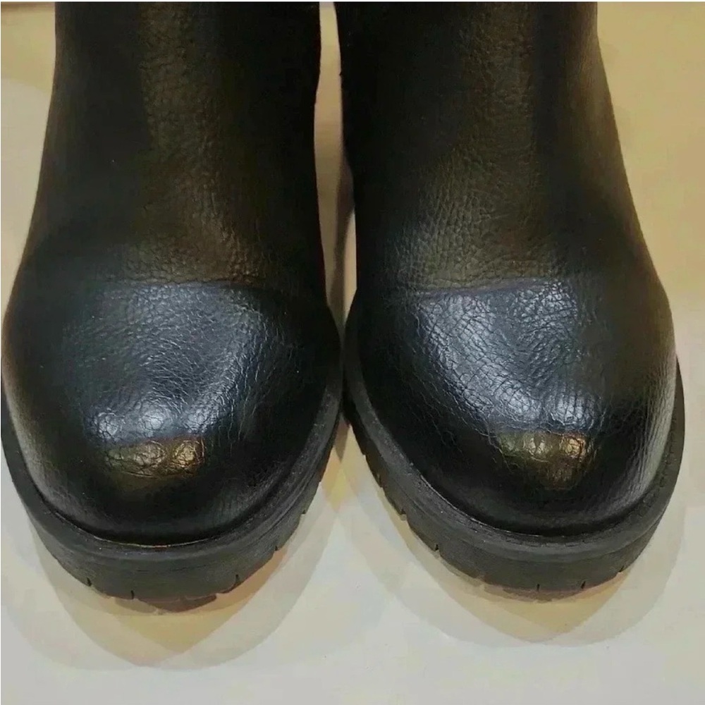 12ww Torrid Black Ankle Booties